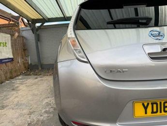 Nissan Leaf 30kWh Acenta Auto 5dr