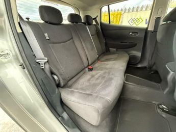 Nissan Leaf 30kWh Acenta Auto 5dr