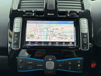 Nissan Leaf 30kWh Acenta Auto 5dr