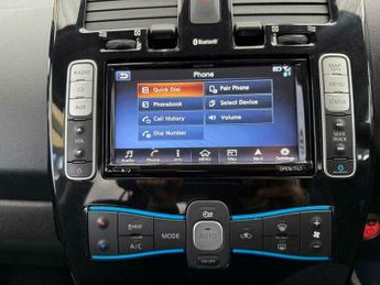 Nissan Leaf 30kWh Acenta Auto 5dr