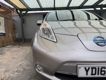 Nissan Leaf 30kWh Acenta Auto 5dr