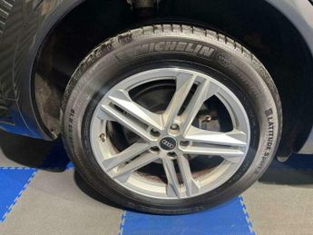 Audi Q5 2.0 Q5 S Line 45 TFSI MHEV Quattro Semi-Auto 4WD 5dr
