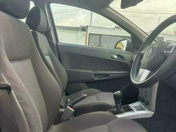 Vauxhall Astra 1.6 16v Active Euro 5 5dr