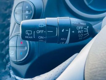 Honda Jazz 1.3h IMA HE Hatchback 5dr Petrol Hybrid CVT Euro 5 (102 ps)