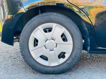 Honda Jazz 1.3h IMA HE Hatchback 5dr Petrol Hybrid CVT Euro 5 (102 ps)