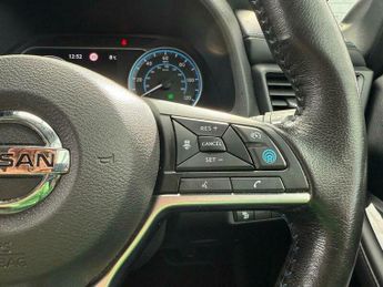 Nissan Leaf 40kWh Tekna Auto 5dr