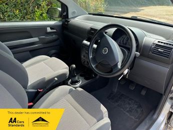 Volkswagen Fox FOX