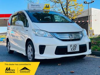 Honda Freed 1.5 Petrol Hybrid, 6 Seats, Automatic