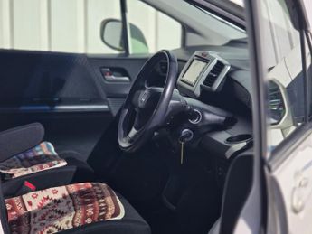 Honda Freed 1.5 Petrol Hybrid, 6 Seats, Automatic