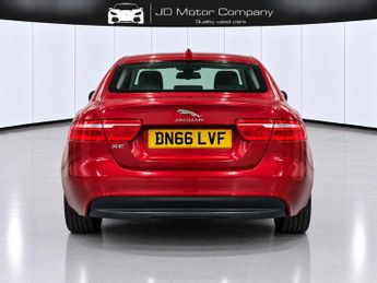 Jaguar XE SE