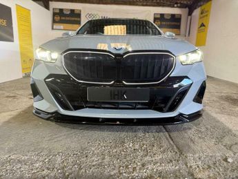 BMW 5 SERIES 3.0 550e 22.1kWh M Sport Pro Steptronic xDrive Euro 6 (s/s) 4dr