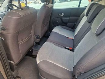 Renault Modus 1.6 VVT Dynamique 5dr