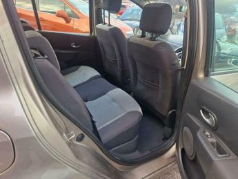 Renault Modus 1.6 VVT Dynamique 5dr