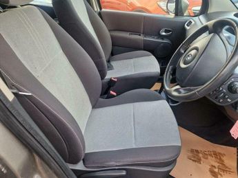 Renault Modus 1.6 VVT Dynamique 5dr