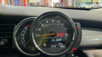 MINI Hatch 1.5 Cooper Auto Euro 6 (s/s) 3dr