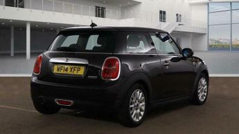 MINI Hatch 1.5 Cooper Auto Euro 6 (s/s) 3dr