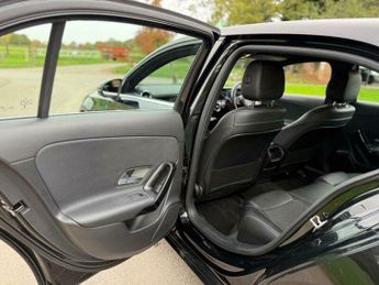 Mercedes-Benz A Class 1.5 A180d SE 7G-DCT Euro 6 (s/s) 5dr