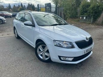 Skoda Octavia 1.6 TDI SE Business DSG Euro 5 (s/s) 5dr