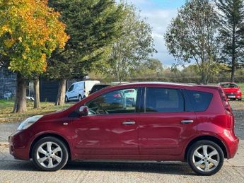 Nissan Note 1.6 16V Tekna Auto Euro 5 5dr