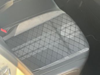 Volkswagen Golf 1.5 eTSI MHEV R-Line Hatchback 5dr Petrol Hybrid DSG Euro 6 (s/s