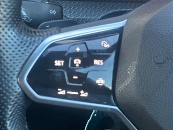 Volkswagen Golf 1.5 eTSI MHEV R-Line Hatchback 5dr Petrol Hybrid DSG Euro 6 (s/s