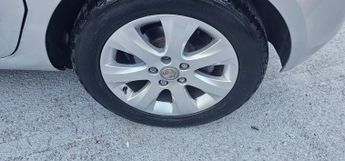 Vauxhall Meriva 1.7 CDTi SE MPV 5dr Diesel Auto Euro 5 (100 ps)