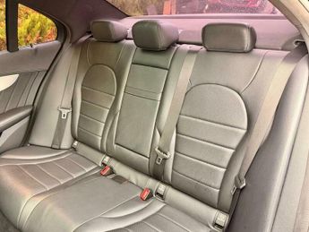 Mercedes-Benz C Class 2.1 C220 BlueTEC AMG Line (Premium) G-Tronic+ Euro 6 (s/s) 4dr