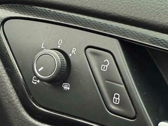 Volkswagen Golf 1.4 TSI GTE Nav Hatchback 5dr Petrol Plug-in Hybrid DSG Euro 6 (