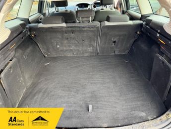 Ford Focus 1.6 Zetec Powershift Euro 5 5dr