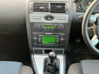 Ford Mondeo 1.8i Zetec 5dr