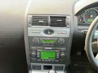 Ford Mondeo 1.8i Zetec 5dr