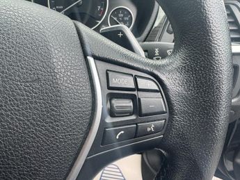 BMW 3 SERIES 3.0 335i Luxury Saloon 4dr Petrol Auto Euro 5 (s/s) (306 ps)