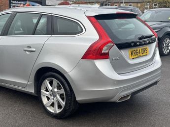 Volvo V60 2.4 D5 SE Lux Nav Estate 5dr Diesel Geartronic Euro 5 (215 ps)