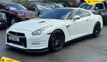 Nissan GT-R 3.8 V6 Premium Edition Coupe 2dr Petrol Auto 4WD Euro 5 (530 ps)