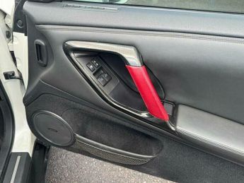 Nissan GT-R 3.8 V6 Premium Edition Coupe 2dr Petrol Auto 4WD Euro 5 (530 ps)