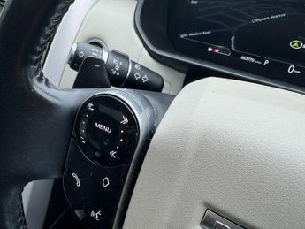 Land Rover Discovery 2.0 SD4 HSE Luxury SUV 5dr Diesel Auto 4WD Euro 6 (s/s) (240 ps)