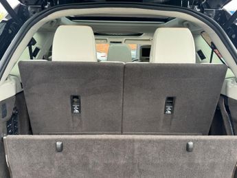 Land Rover Discovery 2.0 SD4 HSE Luxury SUV 5dr Diesel Auto 4WD Euro 6 (s/s) (240 ps)