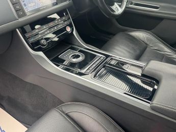 Jaguar XF 2.0d R-Sport Sportbrake 5dr Diesel Auto Euro 6 (s/s) (180 ps)