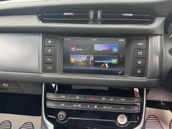 Jaguar XF 2.0d R-Sport Sportbrake 5dr Diesel Auto Euro 6 (s/s) (180 ps)