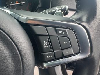 Jaguar XF 2.0d R-Sport Sportbrake 5dr Diesel Auto Euro 6 (s/s) (180 ps)