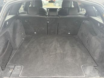 Mercedes-Benz E Class 2.0 E220d AMG Line Estate 5dr Diesel G-Tronic+ Euro 6 (s/s) (194