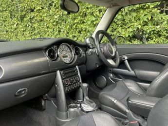 MINI Hatch COOPER