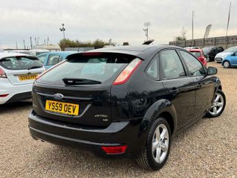 Ford Focus 1.6 Zetec 5dr