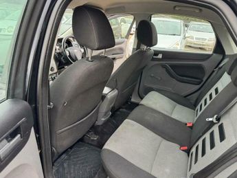 Ford Focus 1.6 Zetec 5dr