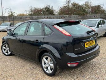 Ford Focus 1.6 Zetec 5dr