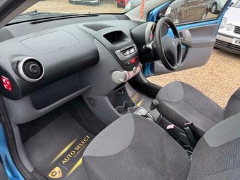 Peugeot 107 1.0 12V Urban 2 Tronic Euro 4 3dr