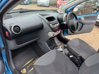 Peugeot 107 1.0 12V Urban 2 Tronic Euro 4 3dr