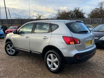 Nissan Qashqai 2.0 Acenta CVT 5dr