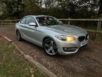 BMW 220 220i SPORT FULL BMW SERVICE HISTORY OPENING GLASS SUNROOF SAT/NA