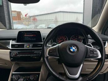 BMW 2 SERIES 2.0 220d Luxury Auto Euro 6 (s/s) 5dr